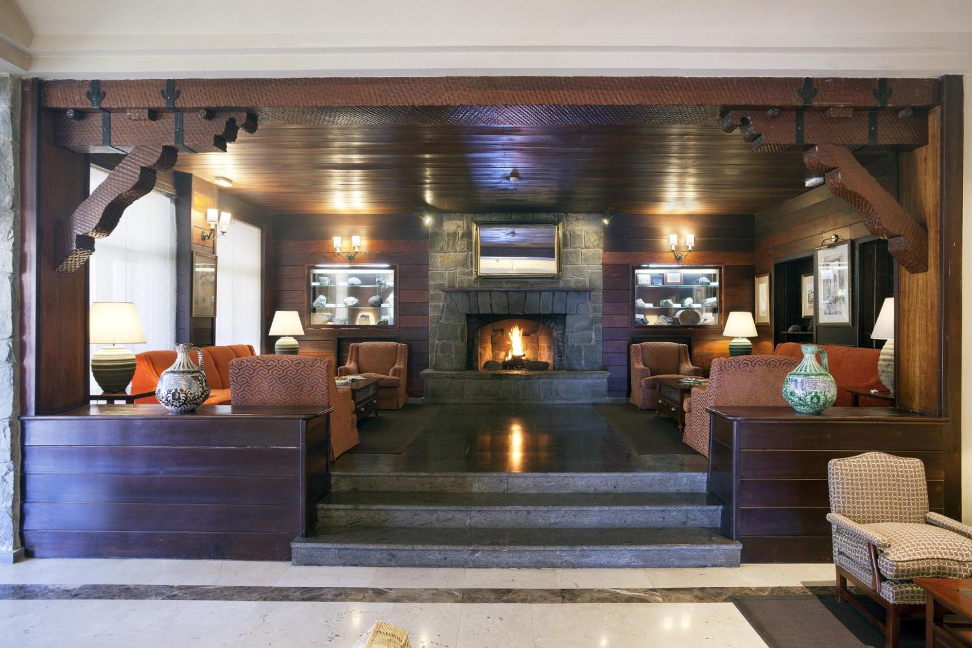 ปาราดอร์ เด ลาส กาญาดาส เดล เตเด Hotel ลาโอโรตาวา ภายนอก รูปภาพ