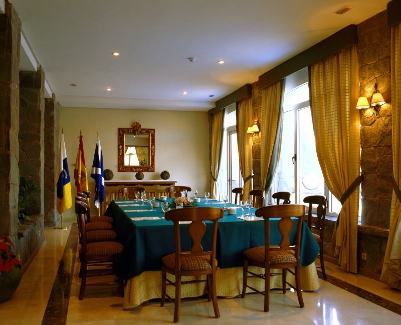 ปาราดอร์ เด ลาส กาญาดาส เดล เตเด Hotel ลาโอโรตาวา ภายนอก รูปภาพ